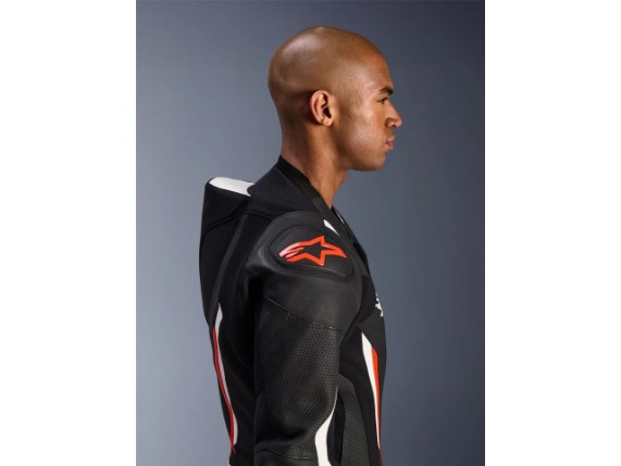 3150526_1231_GP_FORCE_V2_LEATHER_SUIT_1_PC_DT4