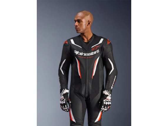 3150526_1231_GP_FORCE_V2_LEATHER_SUIT_1_PC_FR_3X4_e4f55387-e509-438a-9d74-58477fb8ade3