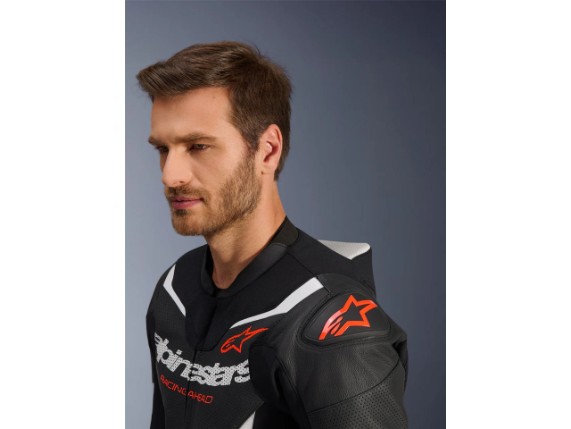 3160126_1231_GP_FORCE_V2_LEATHER_SUIT_2_PC_DT3