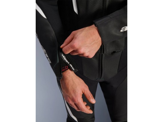 3160126_1231_GP_FORCE_V2_LEATHER_SUIT_2_PC_DT5