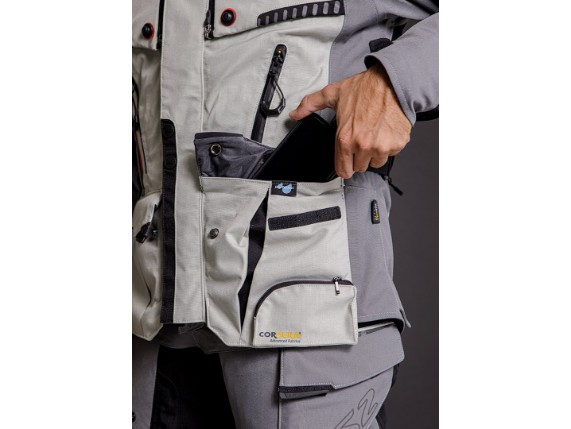 773x1080-APOLLO-detalle-6-2-large-waterproof-hand-pockets