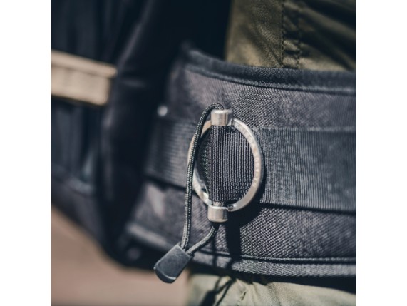 kriega-r30-backpack-lifestyle1