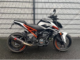 KTM 125 Duke mit Zubehör