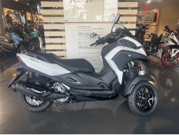 Tricity 300