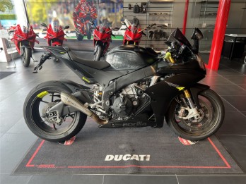 RSV4 APRC Reifen/Service Neu
