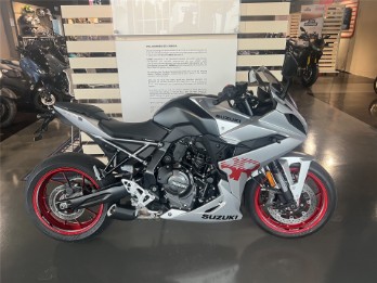 GSX-8R