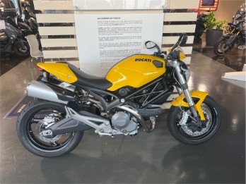 MONSTER 696  DESMO&RIEMEN NEU