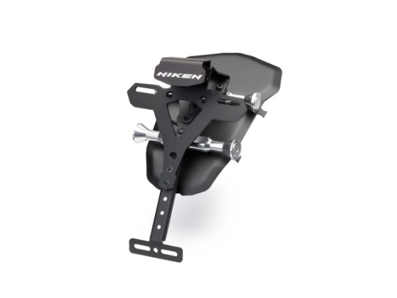 BD5-FLWLP-00-00-Lower-License-Plate-Holder-EU-Studio-001