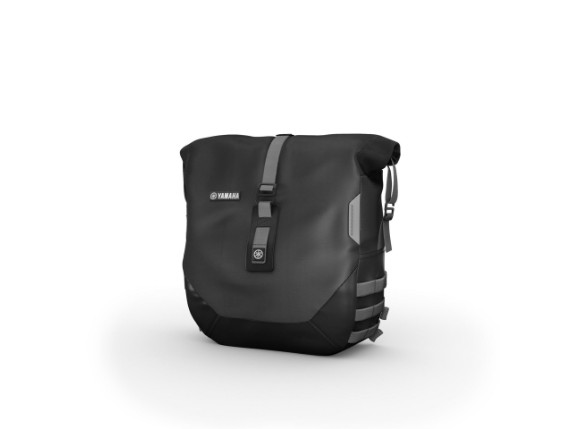 BJV-FSSBH-R0-00-XSR-Soft-Side-Bag-Right-EU-Studio-001