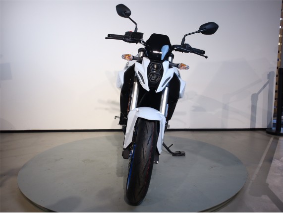 Suzuki GSX-8S GSX800 RQM3, JS1EM11AZP7105106