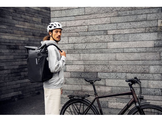 F7716, Tasche Ortli