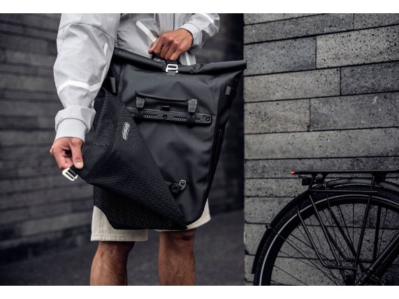 F7716, Tasche Ortli