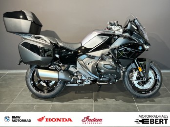R 1300 RT Triple Black