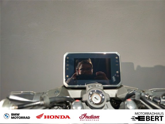 Honda CB 750 Hornet, 0020006