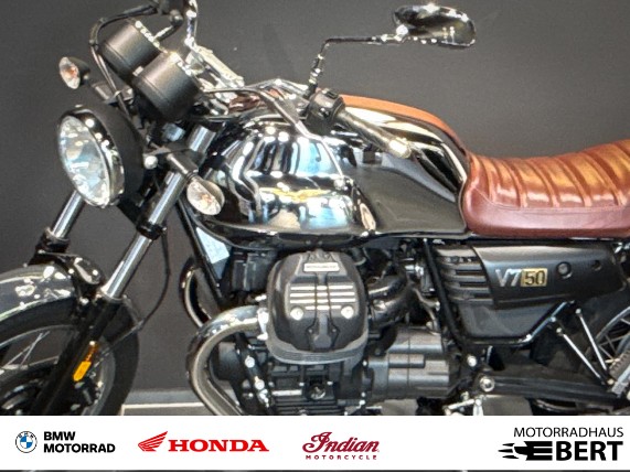 Moto Guzzi V7 III 50 Annivesario, 0021325