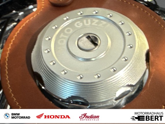Moto Guzzi V7 III 50 Annivesario, 0021325