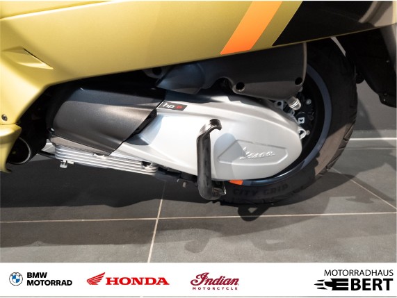Piaggio Vespa GTS 300, 0021499
