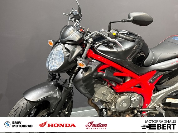 Suzuki Gladius 650, 0020768