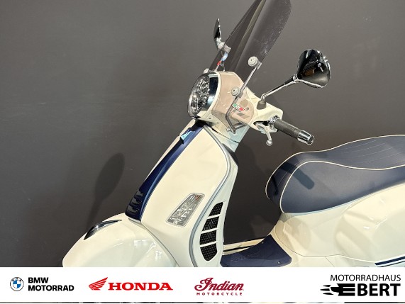 Vespa 300 GTS Yacht Club, 0021218