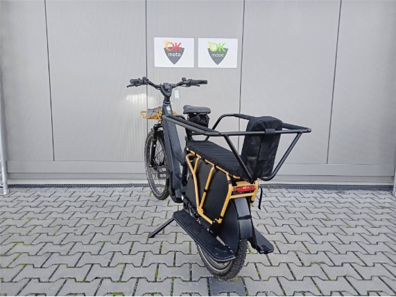 4cb9a4fd19a34de6b5d38638656cffd5