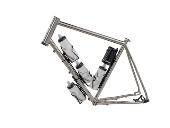 Montage-Basis Flaschenadapter B-RAD 4-Slot Base schwarz (2) B-RAD-35_1000px_590x