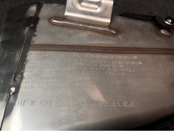 Original Auspufftopf Z1000 links 2017-2023 (3)