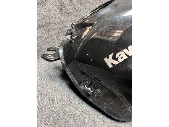 Tank Z 650 BJ 2025 (6)