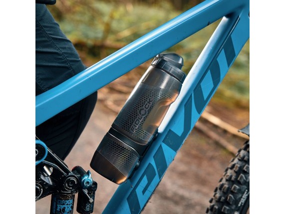 Twist Bottle 800 (2) FIDLOCK_SS21_MTB_289_BRE_1452_800x800
