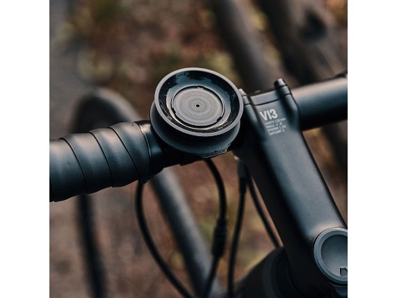 Vacuum handlebar base (2) FIDLOCK-VACUUM-handlebar-base-outdoor-am-lenker-von-oben_800x800