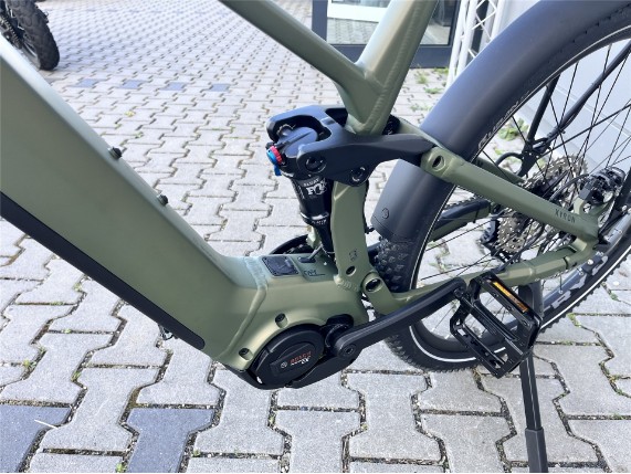 Xyron SUV 4.0 grün 46cm (4)