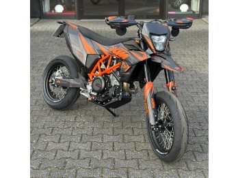 690 SMC-R 2026 TEAM WEST