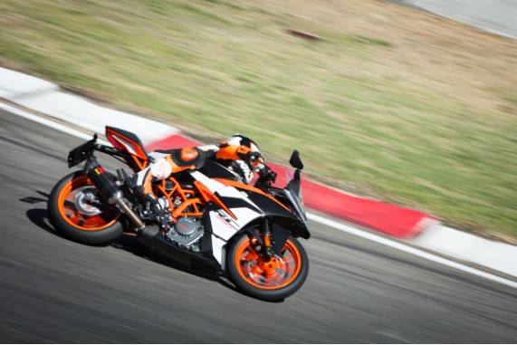 150994_KTM RC 390 MY 2017