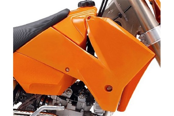 5480805400004, SPOILER SET EXC 2005