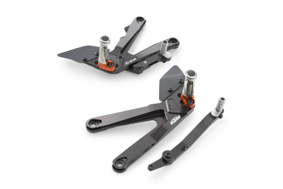 KTM 990 RC R Factory Fussrastenanlage | Studioaufnahme verstellbar | PowerParts