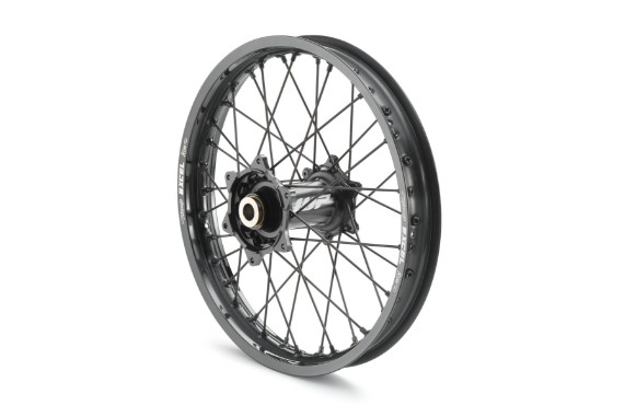 pho_nmon_430721_a46010901544c1a_factory_racing_rear_wheel_2_15x19___sall__awsg__v1