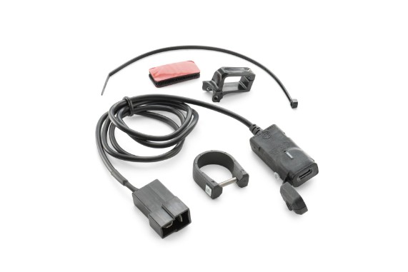 pho_nmon_553758_94511942000_usb_c_power_outlet_kit_studio_pictures_street__sall__awsg__v1
