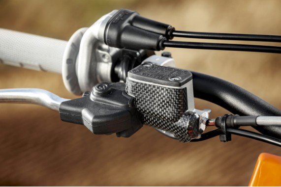 pho_pp_mon_00010000381_my24_ktm_350_sx_f_details_parts__sall__awsg__v1