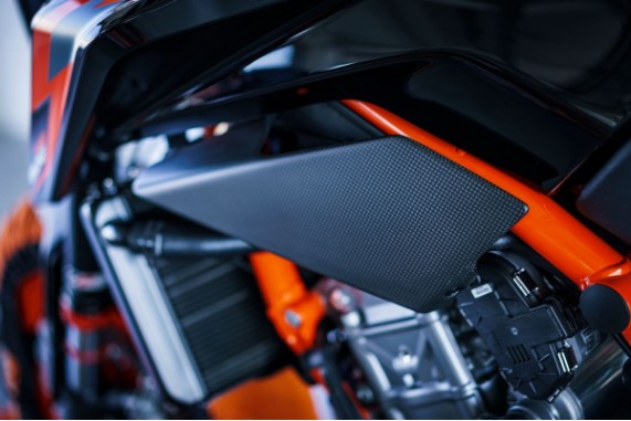 pho_pp_mon_410910_63608940044_side_fairing_set__sall__awsg__v1