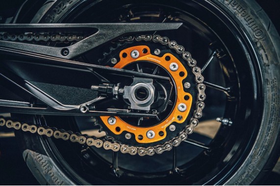pho_pp_mon_462197_5841005104104__supersprox_stealth_rear_sprocket__mounted_static__sall__awsg__v2