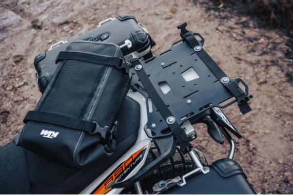 pho_pp_mon_480728_61912928000_luggage_bag_mounted__sall__awsg__v1