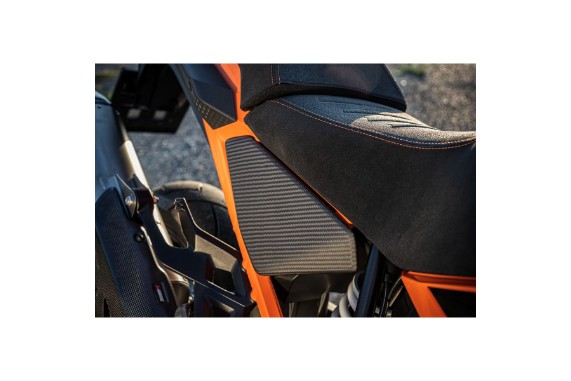 pho_pp_mon_483693_my23_ktm_1290_super_adventure_s___detail___cat_a_eu__global__sall__awsg__v1