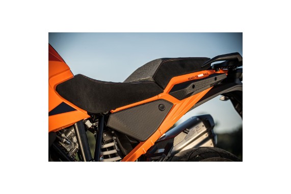 pho_pp_mon_483699_my23_ktm_1290_super_adventure_s___detail___cat_a_eu__global__sall__awsg__v1
