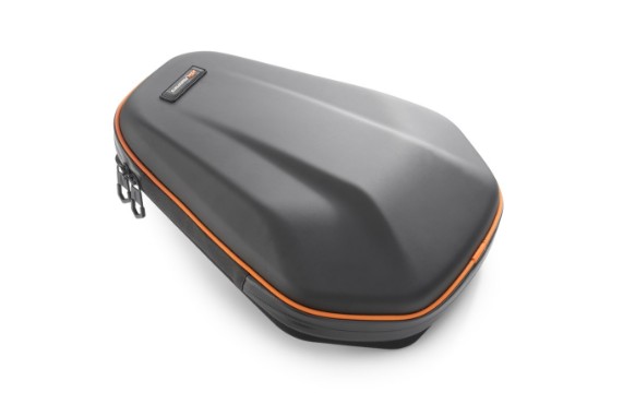 pho_pp_mon_530462_a60712973000_pillion_seat_bag_studio_pictures_street__sall__awsg__v1