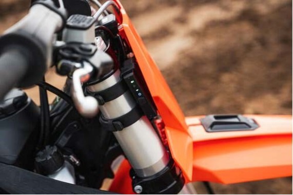 pho_pp_mon_570237_my24_ktm_250_sx_f_cuo_details_parts__sall__awsg__v1