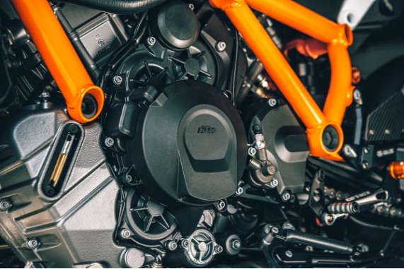 pho_pp_mon_61712950044_ignition_cover_protection_detail__sall__awsg__v1