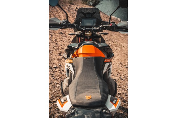 pho_pp_mon_63507941000_seat_detail1__sall__awsg__v1