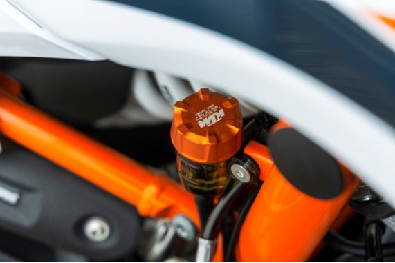 pho_pp_mon_652302_my25_ktm_890_adventure_r___details_ktm_890_adventure_r__sall__awsg__v1