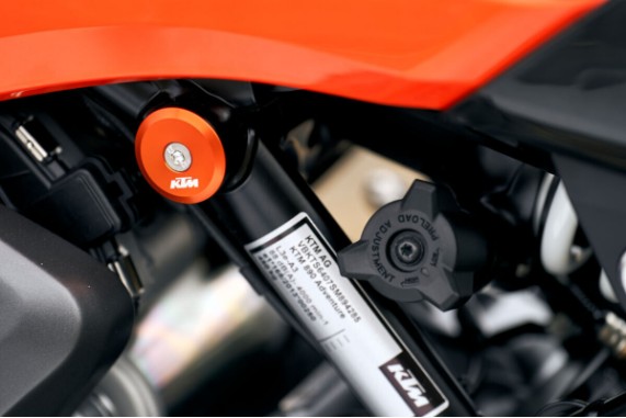pho_pp_mon_652528_my25_ktm_790_adventure___detail_ktm_790_adventure__sall__awsg__v1