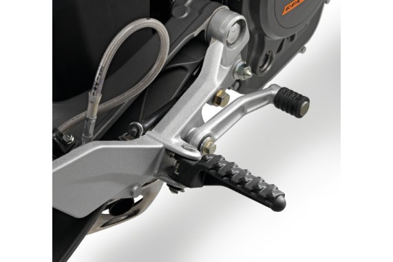 pho_pp_mon_9010394004433s_racingfootpegs__sall__awsg__v1