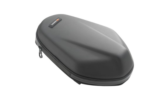 pho_pp_nmon_64107951000_pillion_seat_bag_studio_pictures_street__sall__awsg__v2